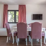 Arapovic شقة