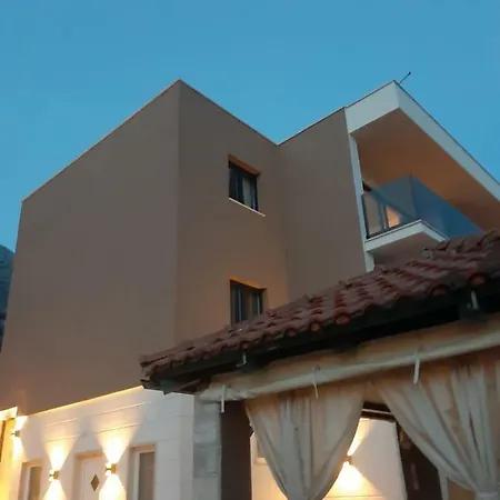 Arapovic * Baška Voda