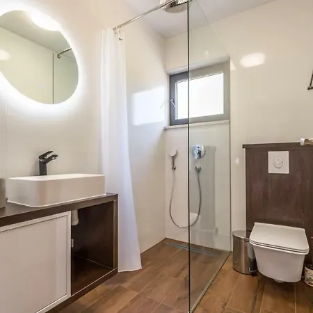 Arapovic Apartamento *