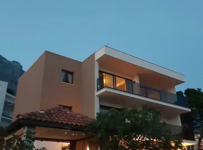 Arapovic * Baška Voda